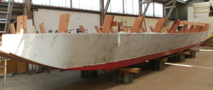 fin des travaux sur la partie immergée de la coque : le retournement !