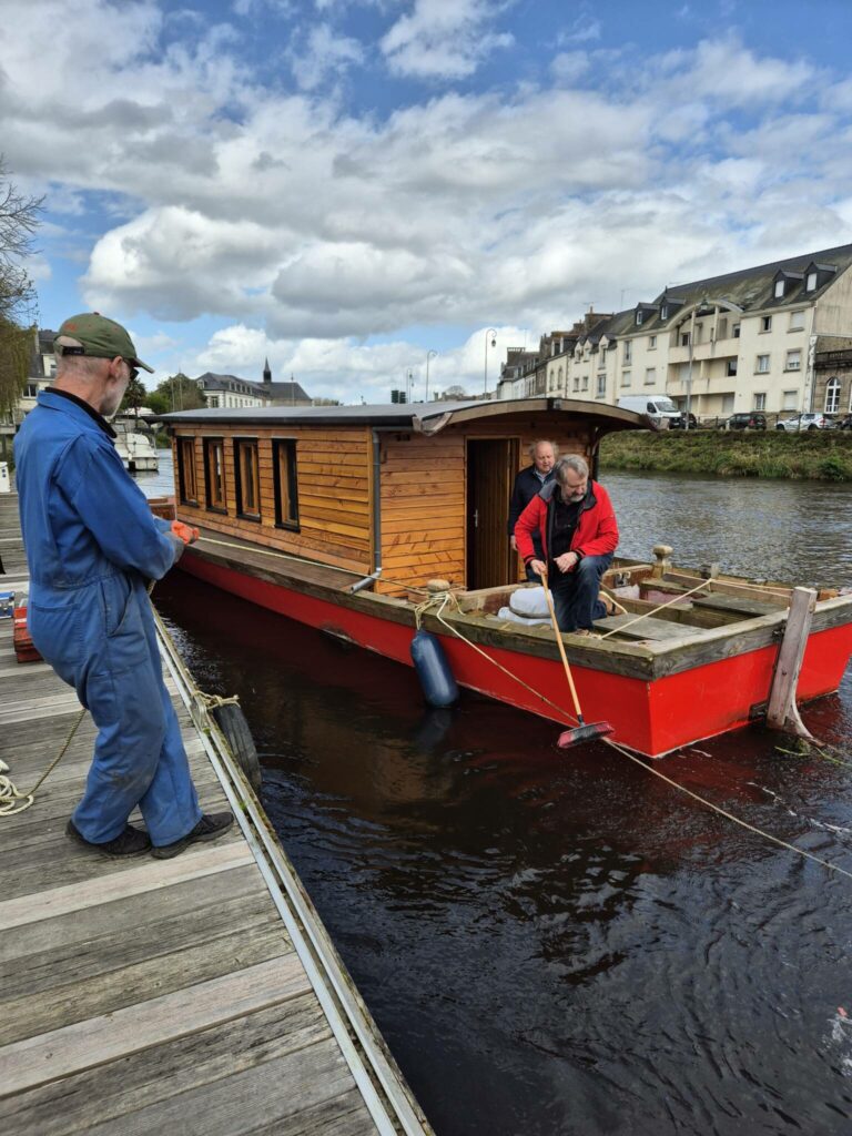 La toue de halage : premières balades payantes